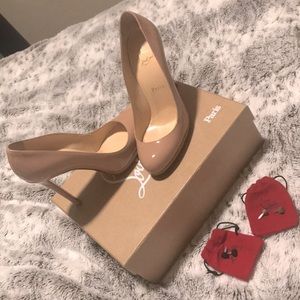 Christian louboutin NUDE